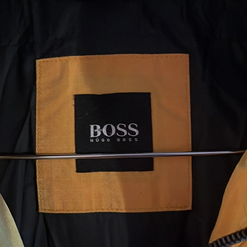 Hugo Boss winter jacket - Picture 2 of 5